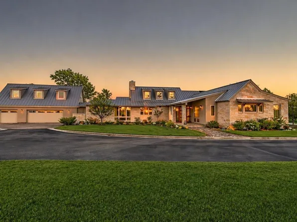 770 Blackberry Ln, Washington, TX 77880