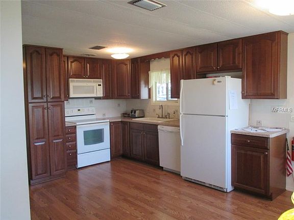 2nd image of 26 Lexington Ct