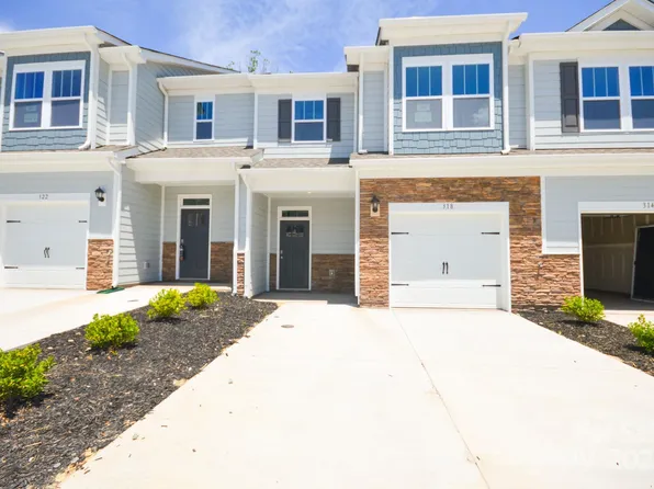 318 Creekview Rd, Hendersonville, NC 28792