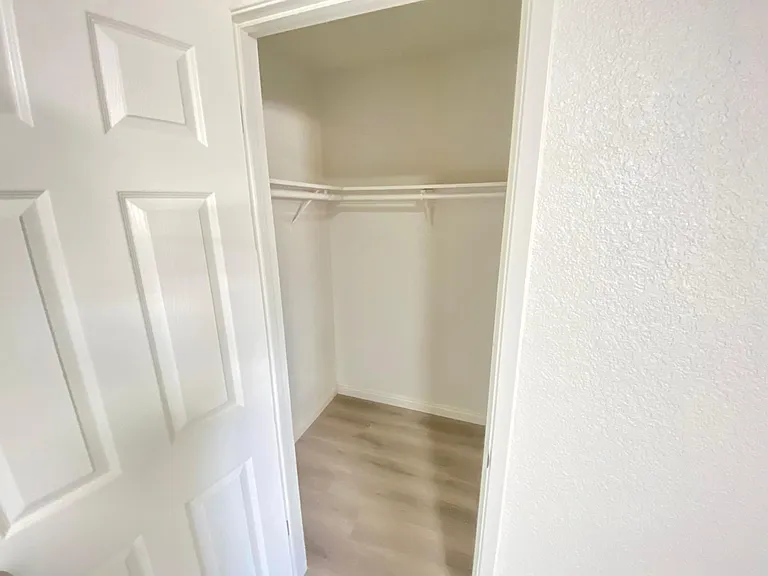 3223 W Clinton Ave #101 — Photo 3