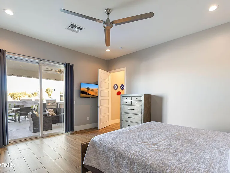 2252 E South Mountain Ave — Photo 22