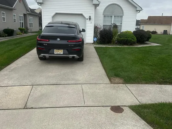 2 Vermont Cir, Beverly, NJ 08010