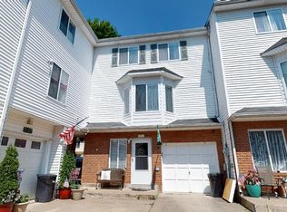 351 Aspen Knolls Way, Staten Island, NY 10312