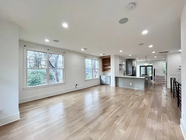 614 West Blvd — Photo 5