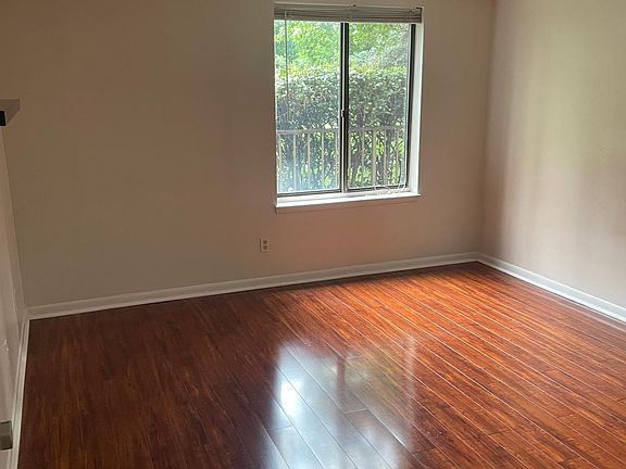 5th image of 3101 S Manchester St APT 113