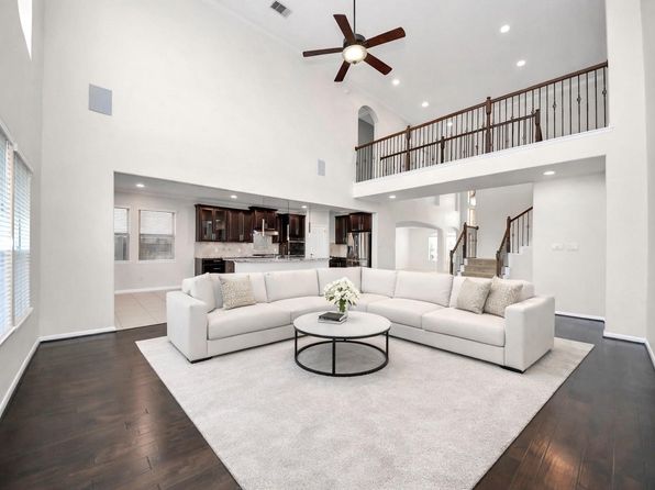 4919 Blackwater Ln