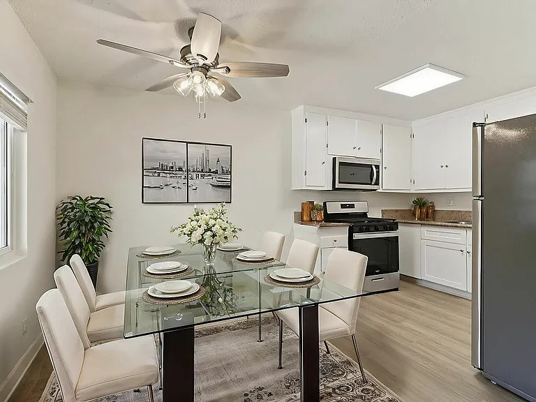 Kitchen/Dining room