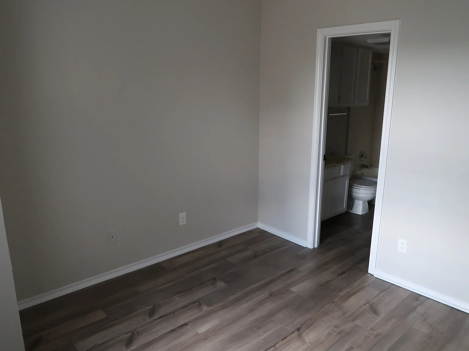 1 bed, 600 sqft, $1,100 — Photo 1