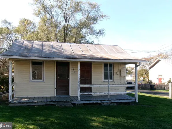 2349 3rd St, Middletown, VA 22645