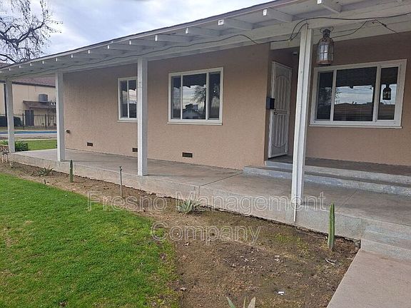4th image of 2509 N Thesta St