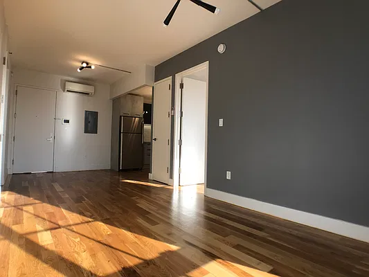 Rented by City Vista Inc | media 27