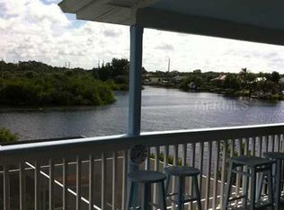 820 Bayview Dr, Nokomis, FL 34275