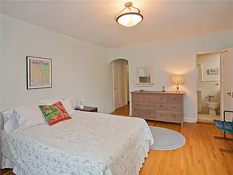 Sold by Avenue Sotheby's International Realty