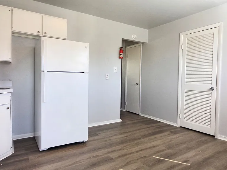 Pembroke Pines Apartments — Photo 15