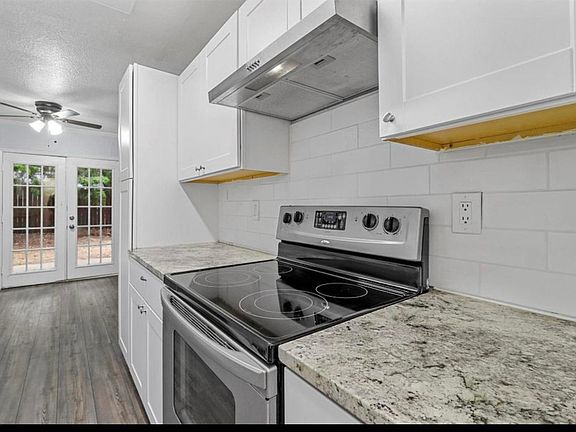 4th image of 1617 White Oak Ct
