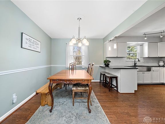 5th image of 1848 W Loveland Ave