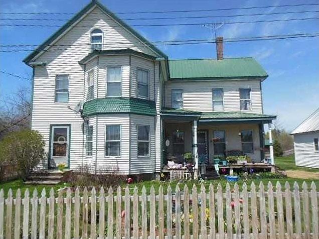 1st image of 10 Emmett Street
