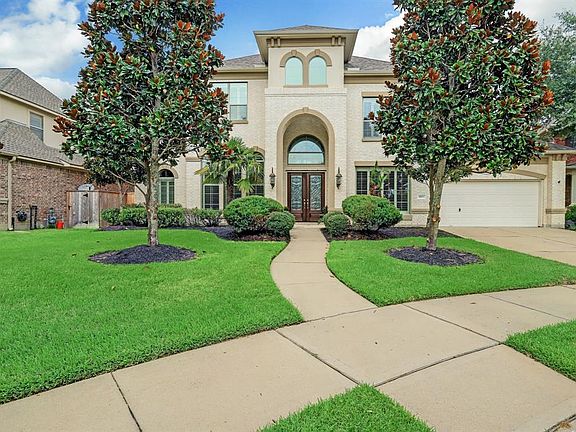 2nd image of 6011 Dillon Creek Ln