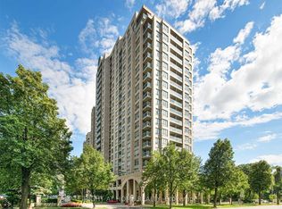 28 Empress Ave #1602, Toronto, ON M2N 6Z7