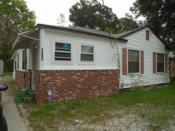 3rd image of 7965 Marion St