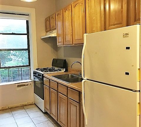 2nd image of 446 Kingston Ave APT B20