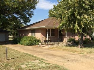 309 N Blaine Ave, Geary, OK 73040