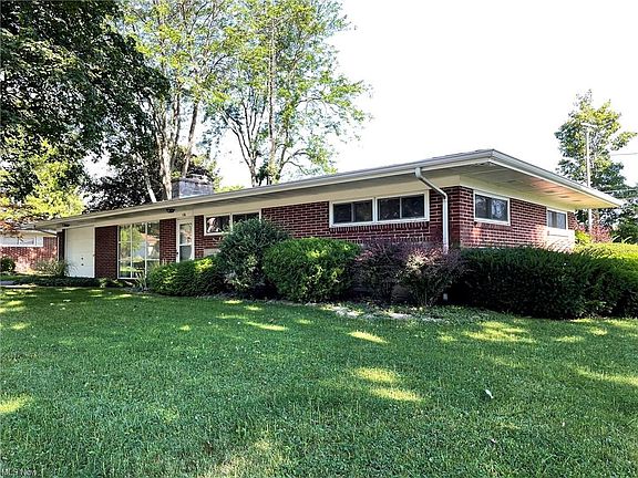 2nd image of 136 Northcliff Dr