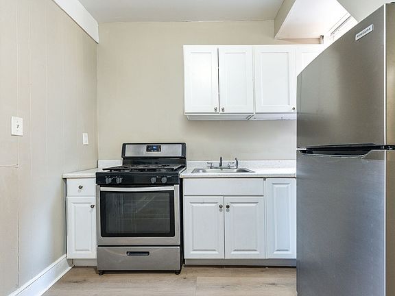 2nd image of 3864 W Girard Ave #B