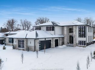 200 Grandview Ave, Kingsville, ON N9Y 0C7