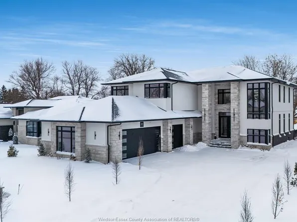 200 Grandview Ave, Kingsville, ON N9Y 0C7