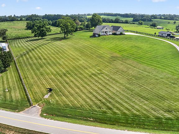 3rd image of 2191 McClure Rd