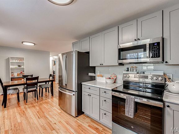 4th image of 100 Toelle Dr