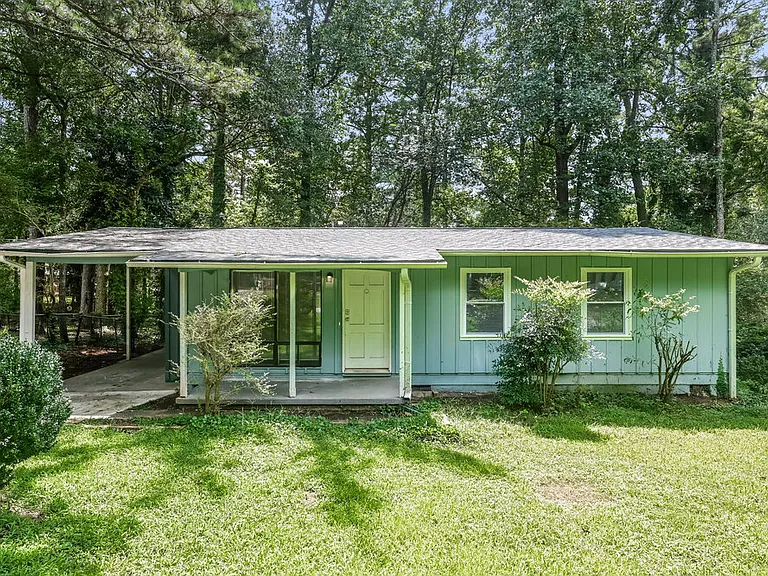 729 Blueridge Dr — Photo 1