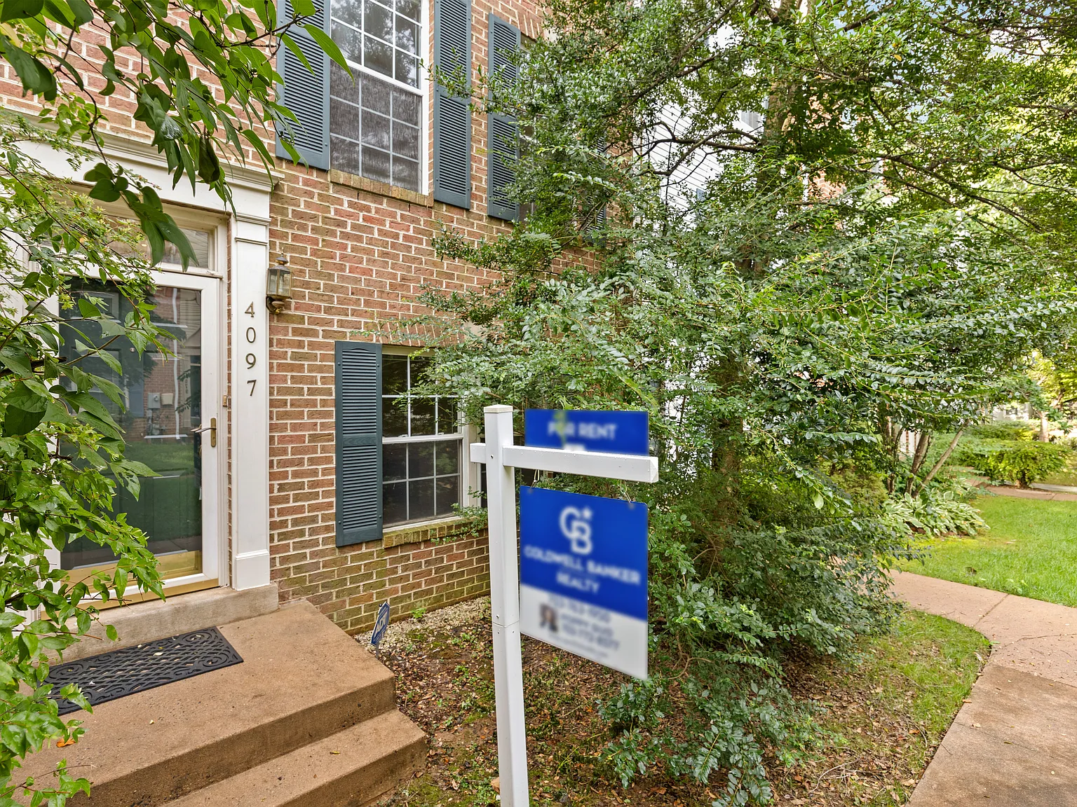 3 bed, 2.5 bath, 1764 sqft, $3,300 — Photo 2