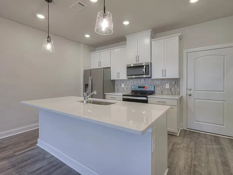204 Douglas Bend Rd #605 — Photo 7