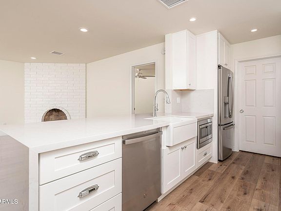 4th image of 6016 E Evans Dr