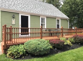 34 Edge Park Dr, Cheektowaga, NY 14225