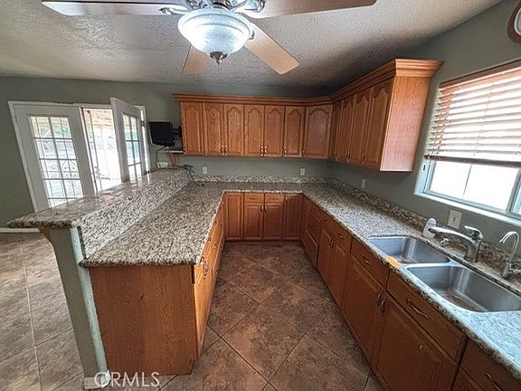 3rd image of 24750 Lindsay Ave