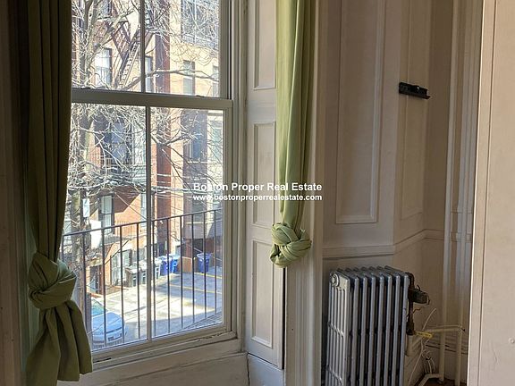 11 Marlborough #22 Boston - Back Bay Unit Photo 2