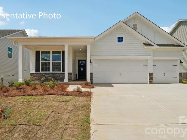 2858 Atwater Pond Cir, Denver, NC 28037