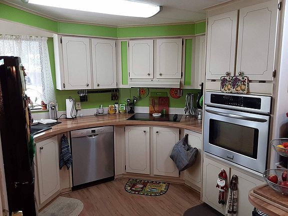4th image of 3988 Sabal Dr