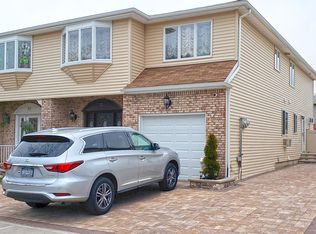 31 Hemlock St, Staten Island, NY 10309