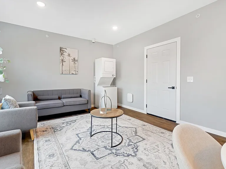 2432 Chicago Ave S #201 — Photo 17