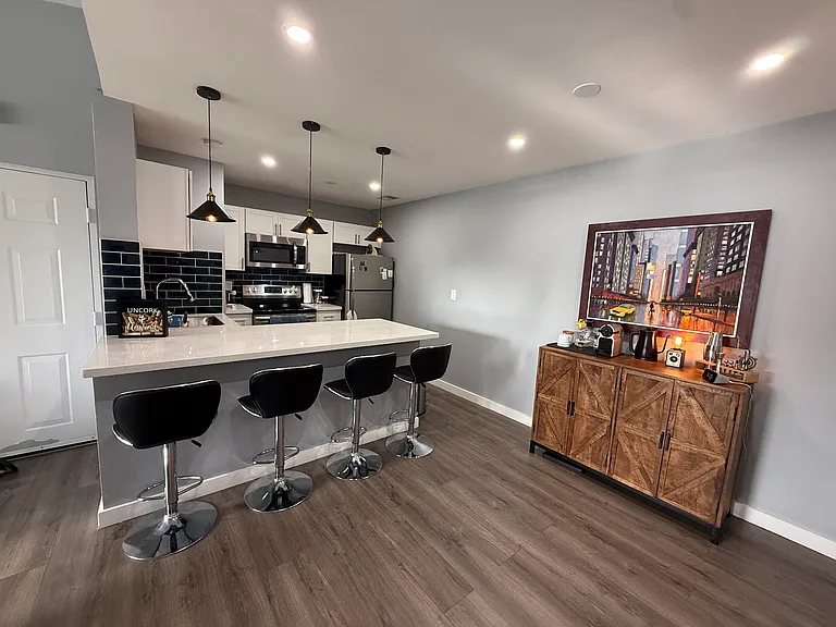 17580 NW 67th Pl #1-P — Photo 3