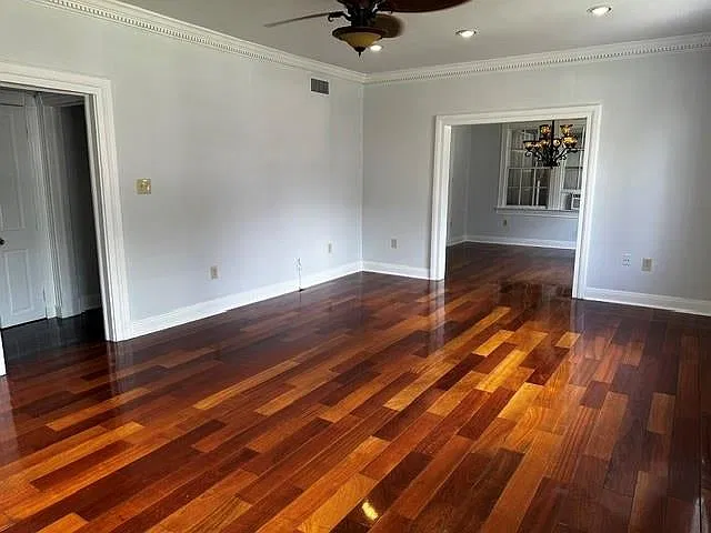 5 bed, 2.5 bath, 2650 sqft, $2,900 — Photo 4
