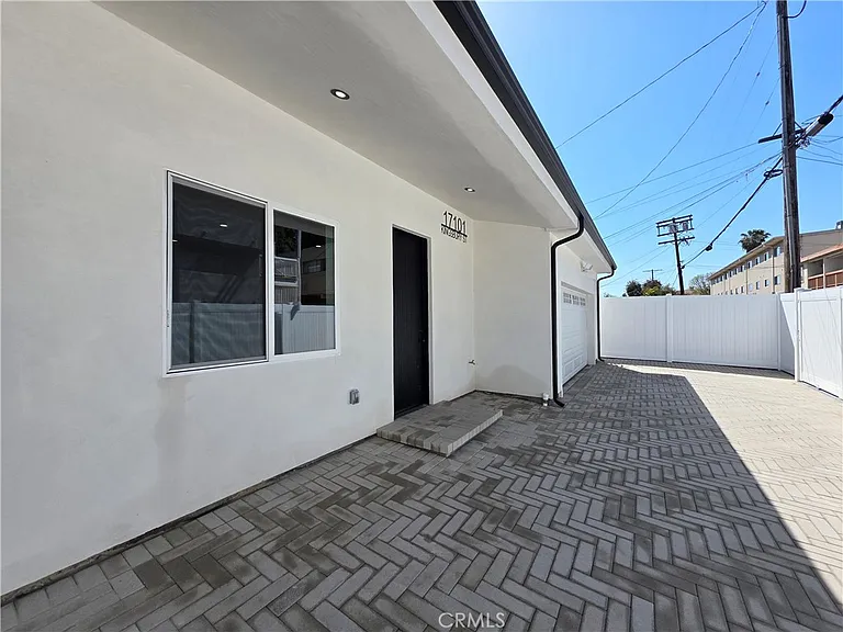 17101 Kingsbury — Photo 18