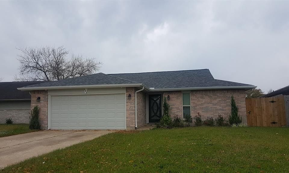 1st image of 8723 Yvonne Dr
