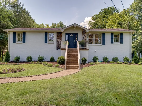 1204 Berwick Trl, Madison, TN 37115