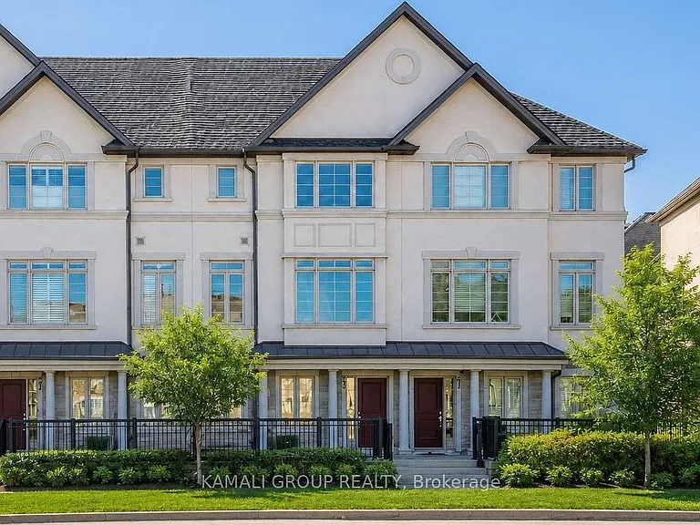 39 Beverley Glen Blvd — Photo 1