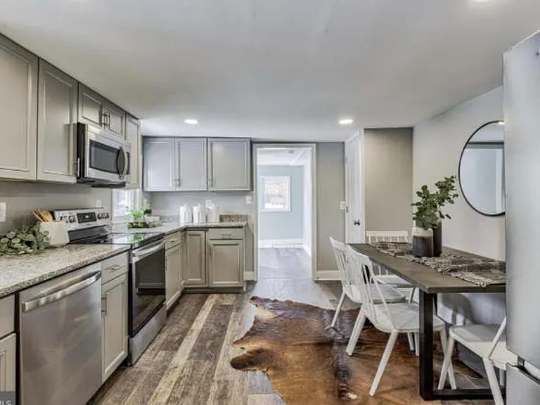 545 Locust Ave — Photo 15